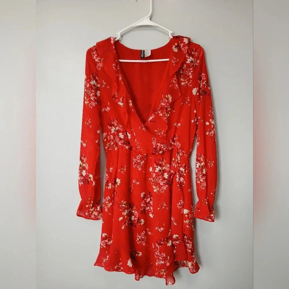 H&M Dresses & Skirts - DIVIDED Floral Ruffle Midi Dress Womens Size 10 Flirty Faux Wrap